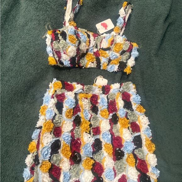 L'ATISTE Dresses & Skirts - L'ATISTE Multicolor Floral Two Piece